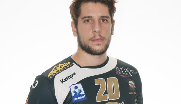 El primera línea Tomás Moreira, del Ángel Ximénez