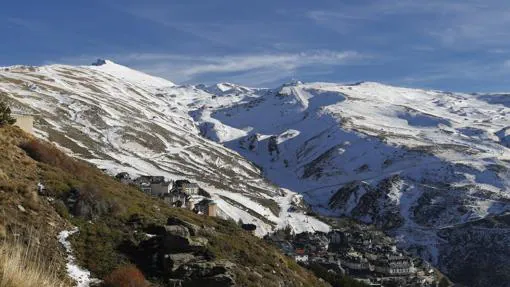 Vista de la estación de esquí de Sierra Nevada en Granada