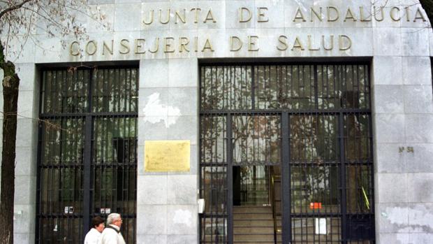 Fachada de la Delegación de Salud de la Junta en Córdoba