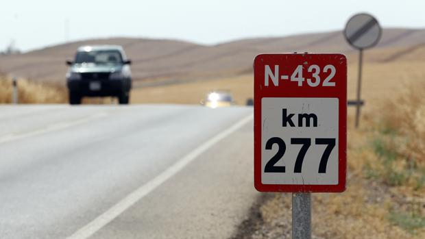 Carretera N-432 entre Badajoz y Granada a su paso por Córdoba