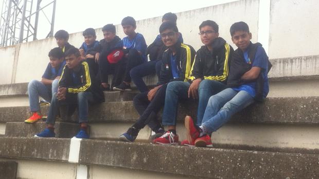 Los chicos de la escuela de fútbol de India, este miércoles en la Ciudad Deportiva