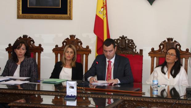 El nuevo alcalde de Priego, José Manuel Mármol, tras prosperar la moción de censura