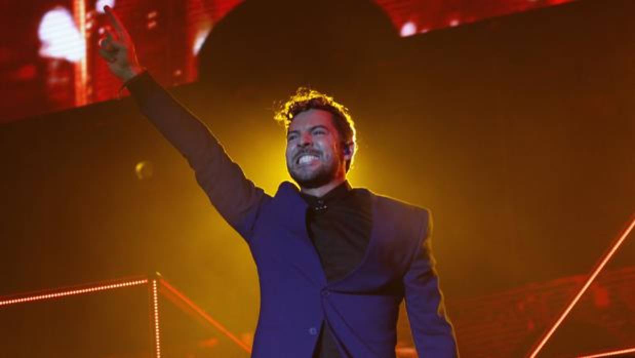 David Bisbal durante el concierto del viernes en Almería