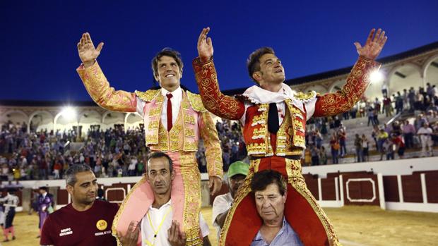 Puerta grande para los hijos del Cordobés en Antequera
