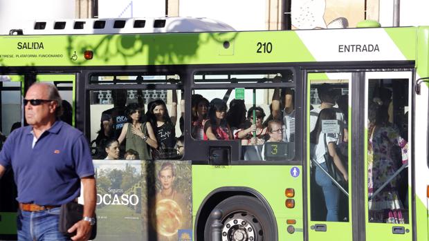 Aucorsa perdió 240.000 viajeros hasta mayo