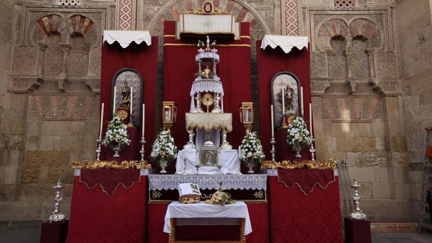 Un altar muy especial para la hermandad de la Merced de Córdoba