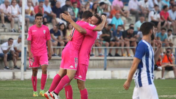 Al Córdoba CF le basta con chispazos en Écija (1-3)