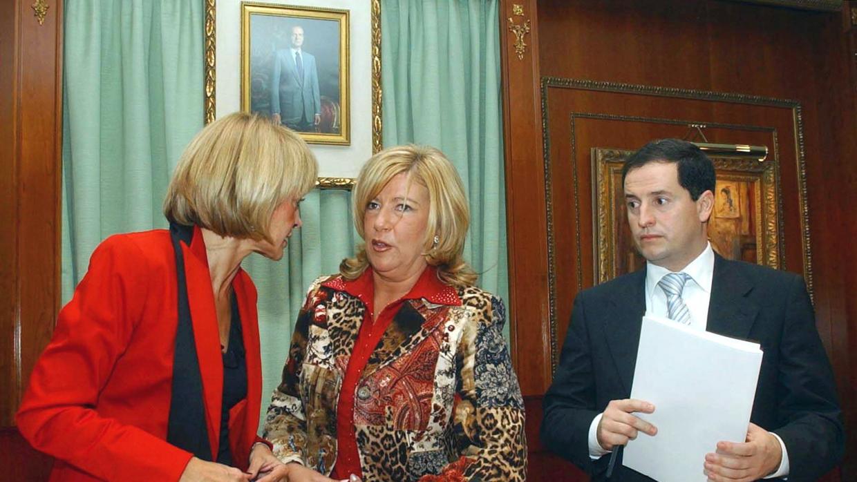 García Marcos, la exalcaldesa Yagüe y Carlos Fernández, en 2004