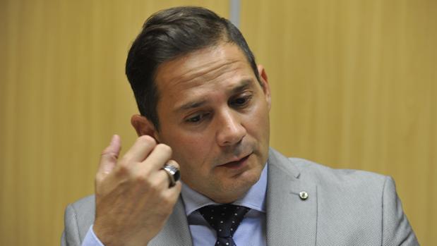 Antonio Fernández, abogado y hermano del prófugo de Malaya Carlos Fernández