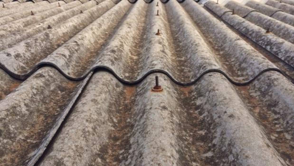 Tejado fabricado con amianto