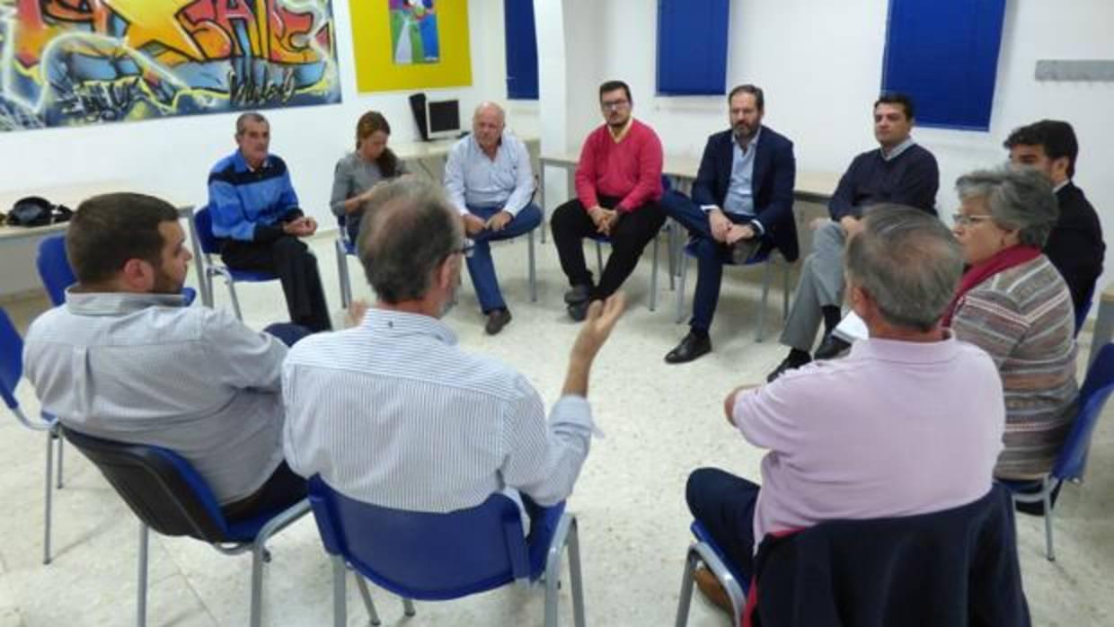Reunión del PP con la asociación Estrella Azahara