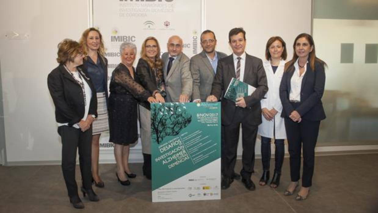 Participantes en la inauguración de la jornada de investigación
