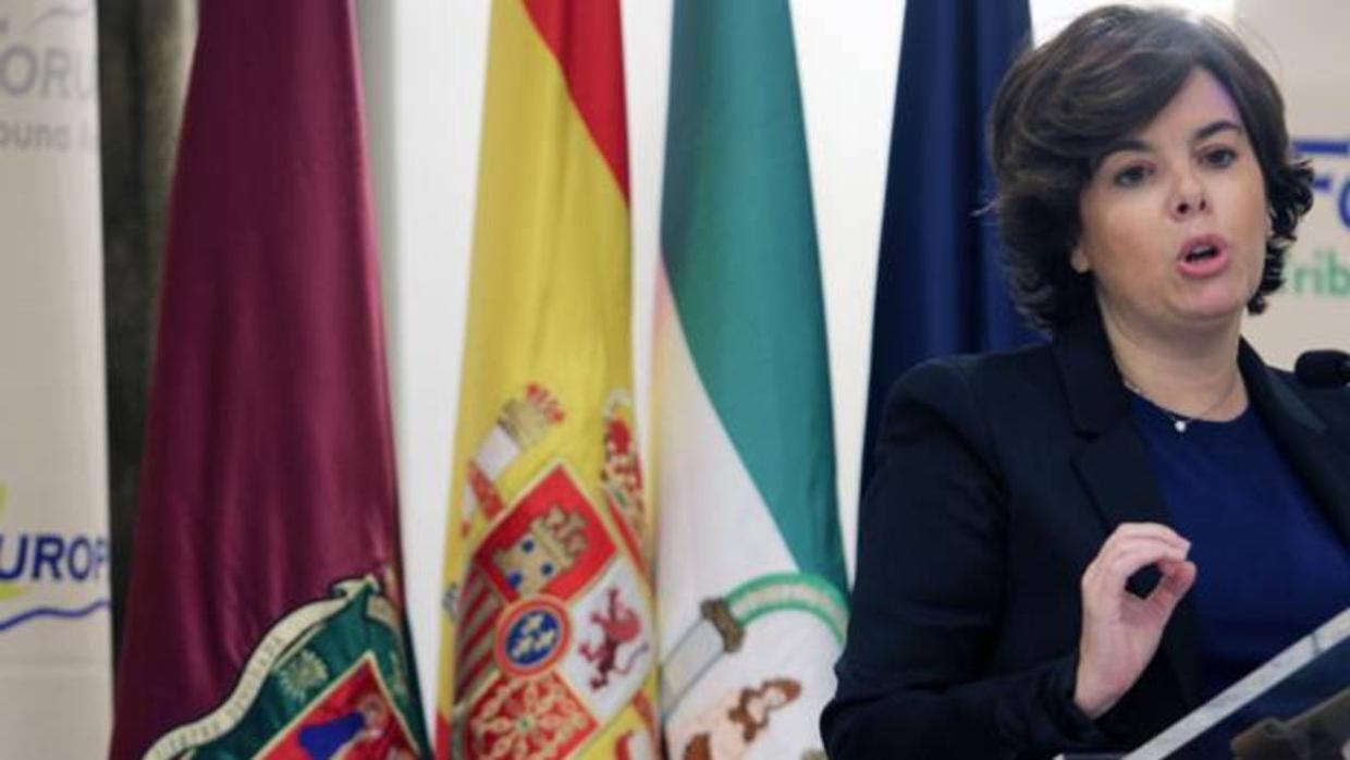 Soraya Sáenz de Santamaría durante su intervención este lunes en un desayuno informativo en Málaga