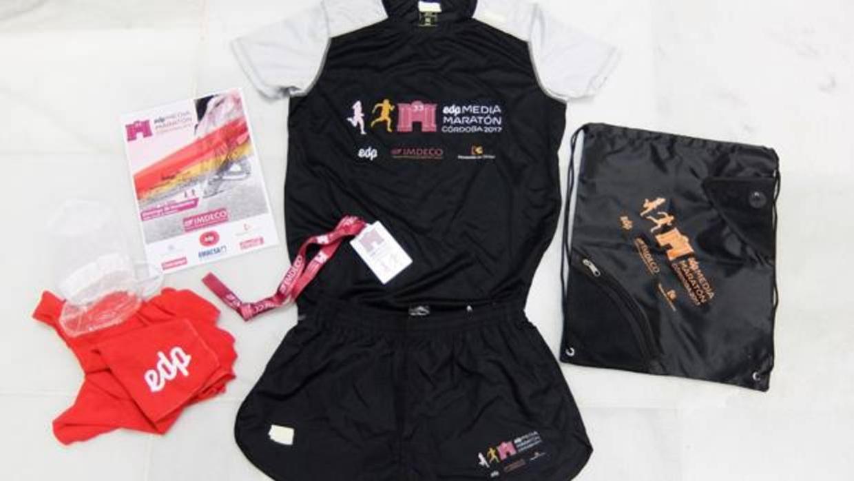 Detalle del contenido de la bolsa del corredor