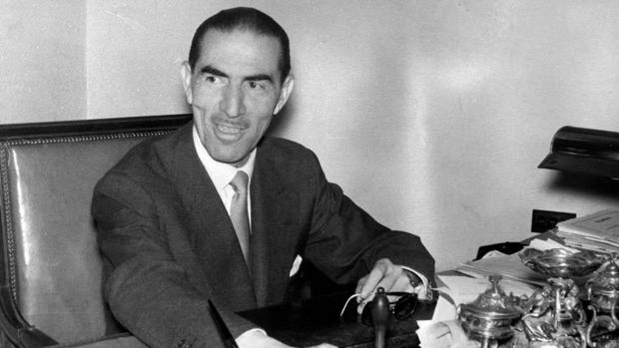 El alcalde Antonio Cruz Conde en su despacho