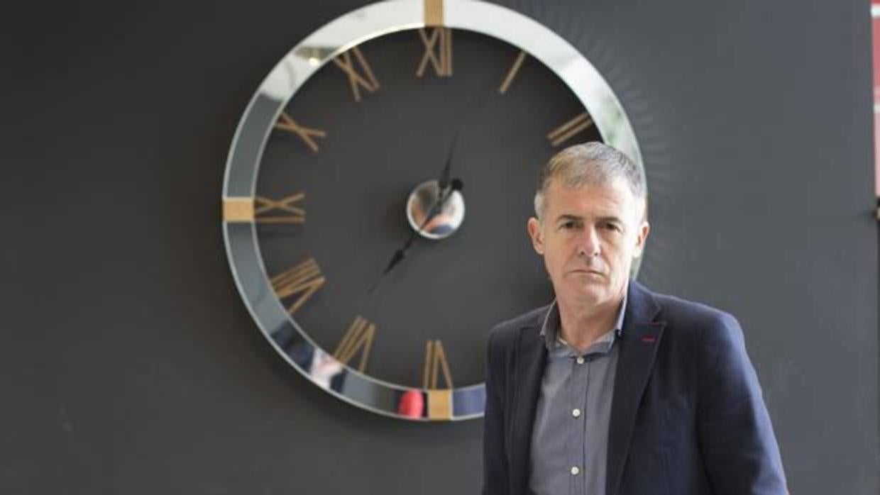 El entrenador del Almería, Lucas Alcaraz