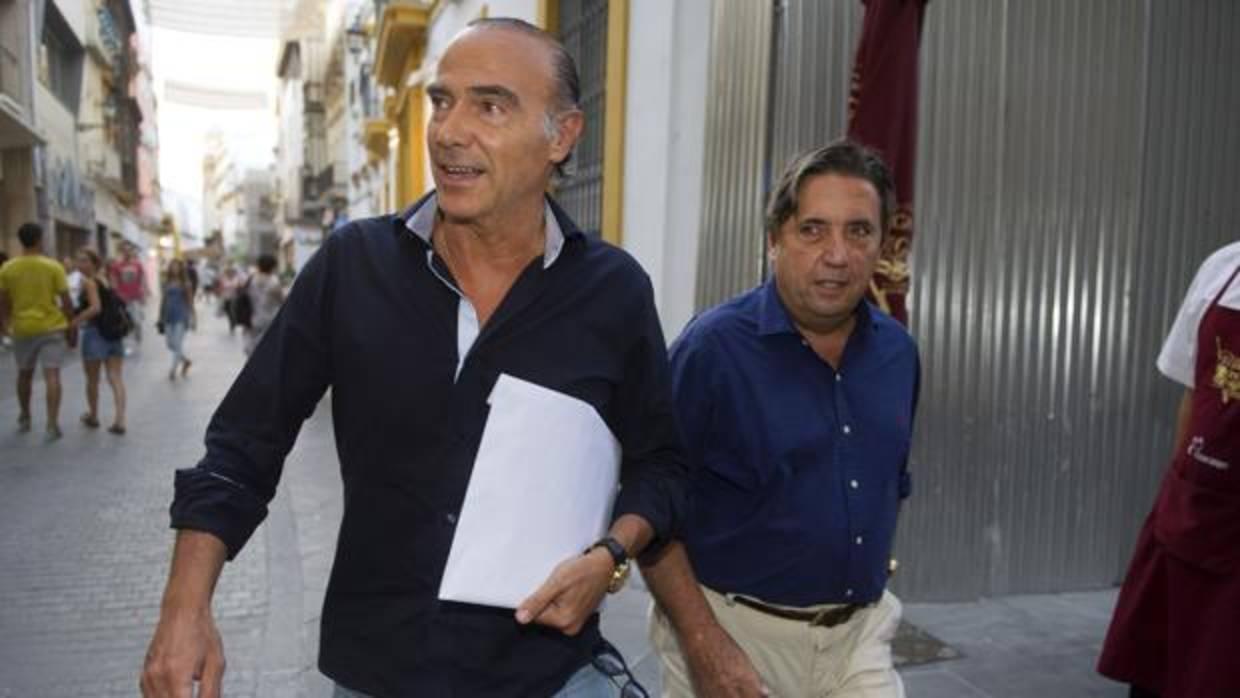 Luis Oliver, a la izquierda, será el hombre fuerte del Córdoba CF