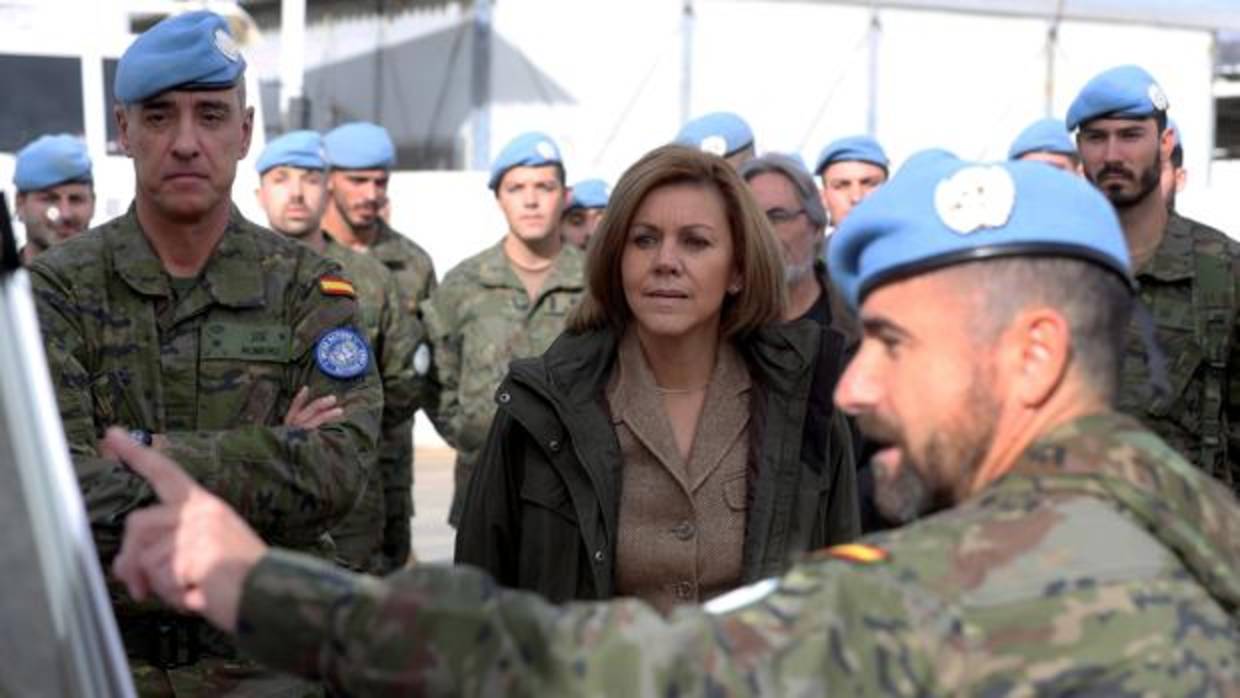 María Dolores de Cospedal, durante su visita a Líbano