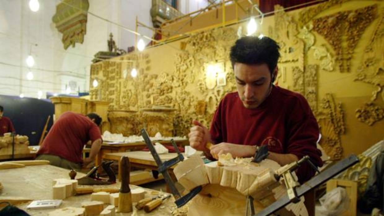 Alumnos en una escuela taller de Córdoba