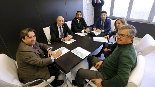El consejero del Córdoba CF Joaquín Zulategui espera la estimación del recurso de su inhabilitación
