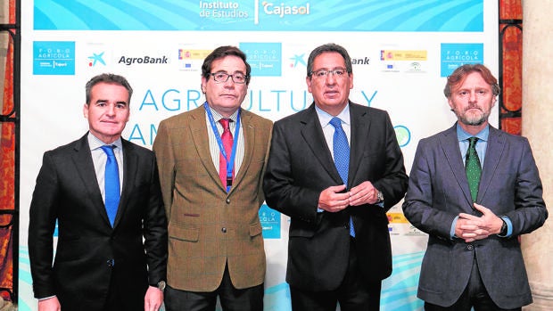 El I Foro Agrícola del Instituto de Estudios Cajasol plantea la PAC como elemento clave contra el cambio climático