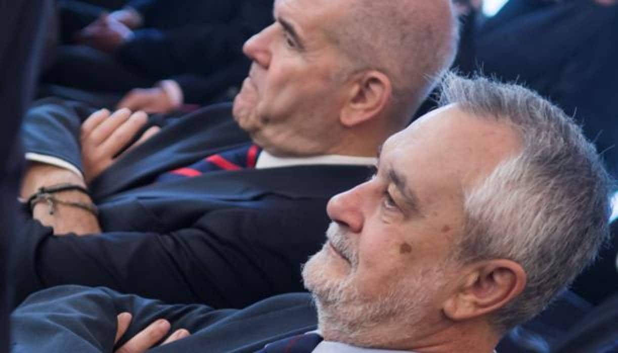 Los ex presidentes Chaves y Griñán, en el juicio de los ERE del martes