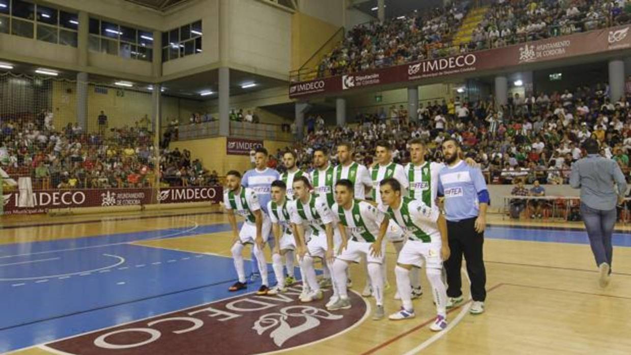 La plantilla del Itea Córdoba CF, en el partido ante ElPozo en la Copa de España