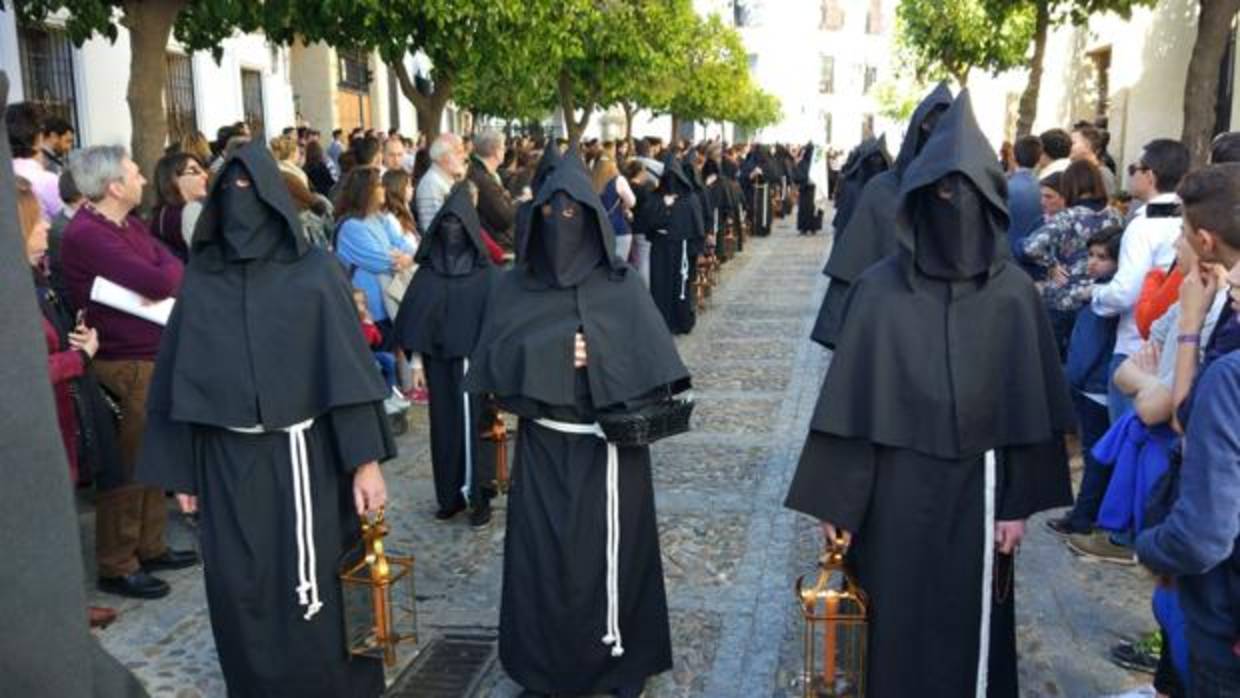 La Trinidad de la Santa Faz, esta tarde durante su estación de penitencia