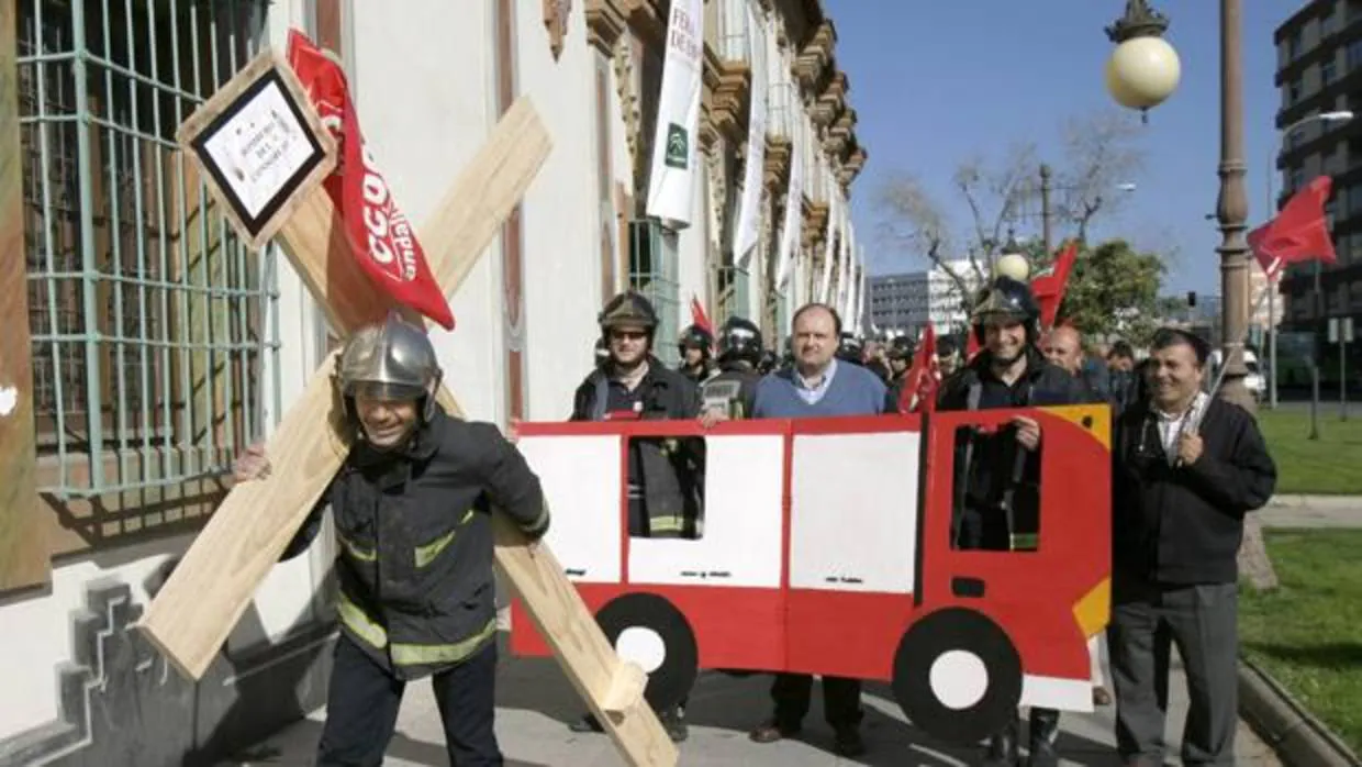 Protesta de los bomberos de la Diputación de Córdoba