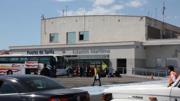 Denuncian un brote de legionella en la estación marítima de Tarifa