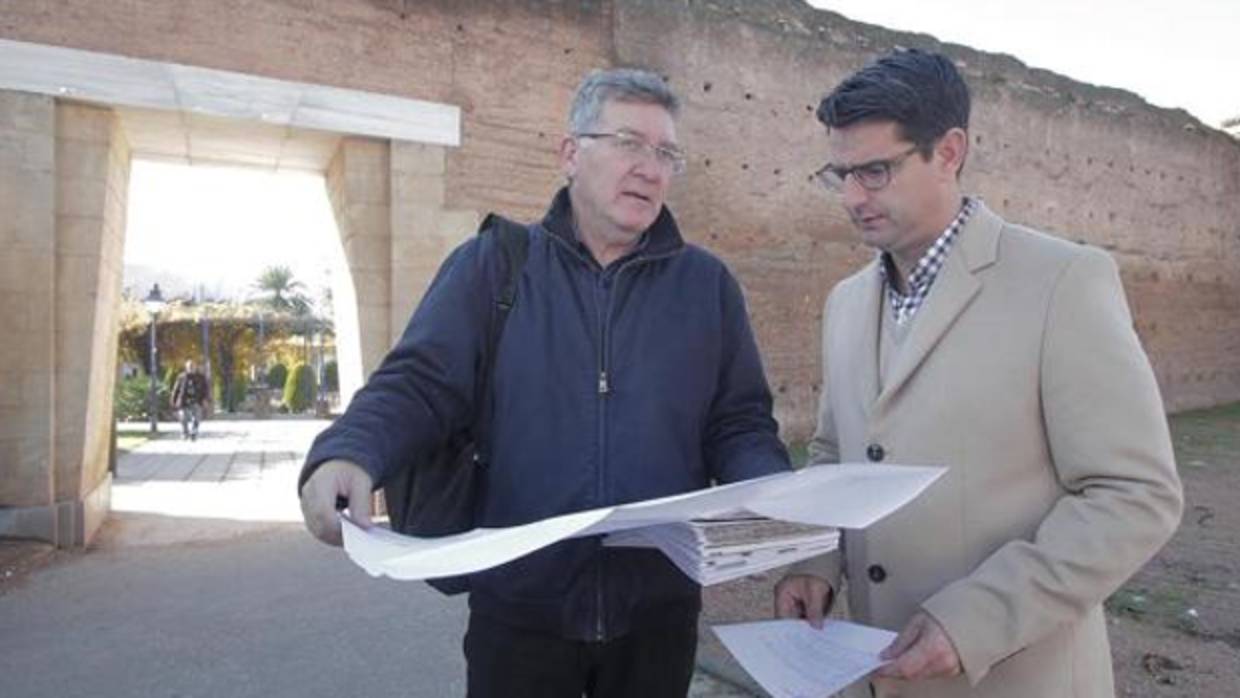 El gerente de la Gerencia de Urbanimo, con el edil de Urbanismo, en la Ronda del Marrubial