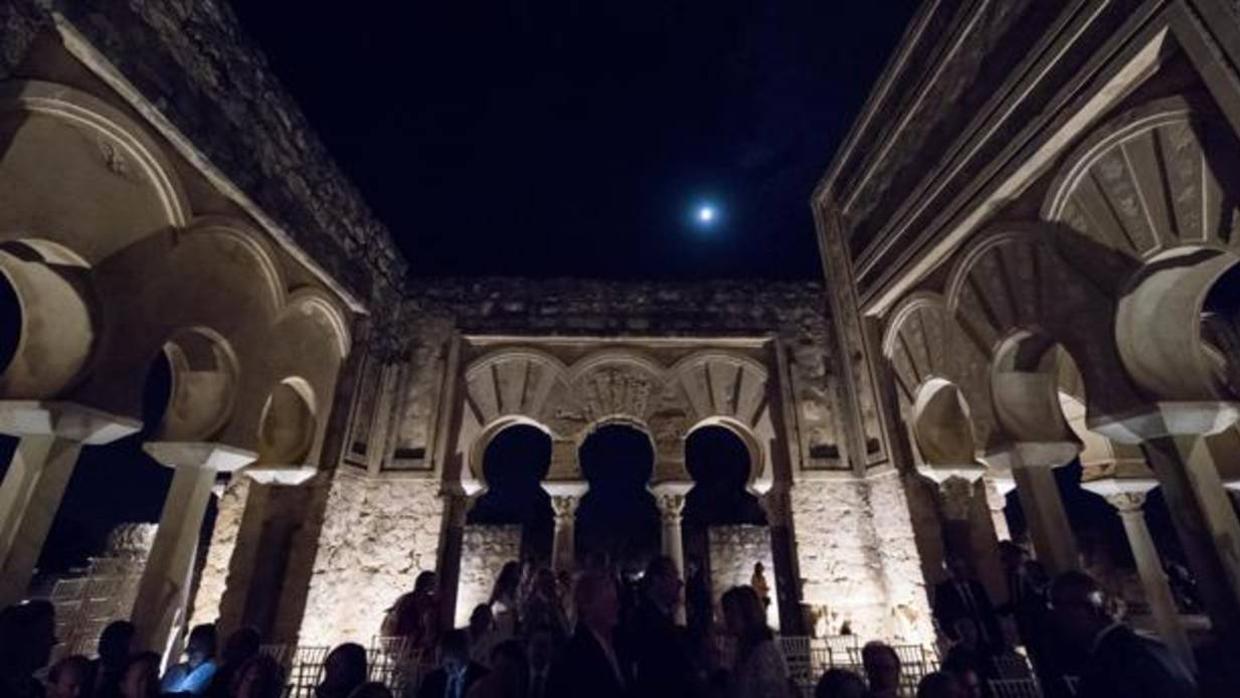 Medina Azahara, de noche