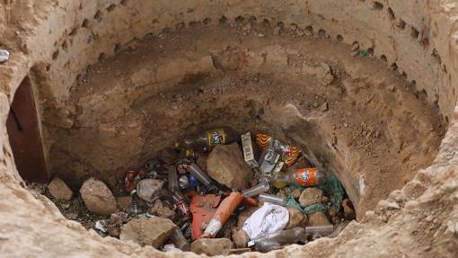 El alfar prácticamente se está usando ahora como papelera para basuras