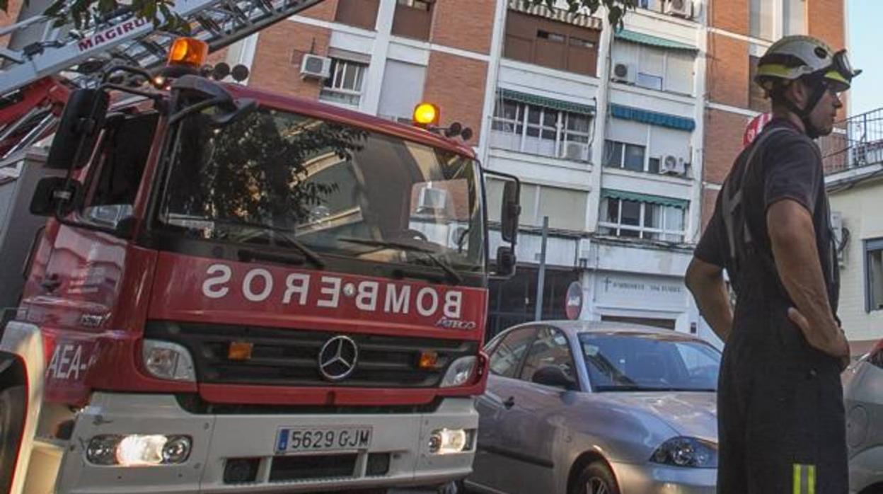 Bomberos durante una intervención