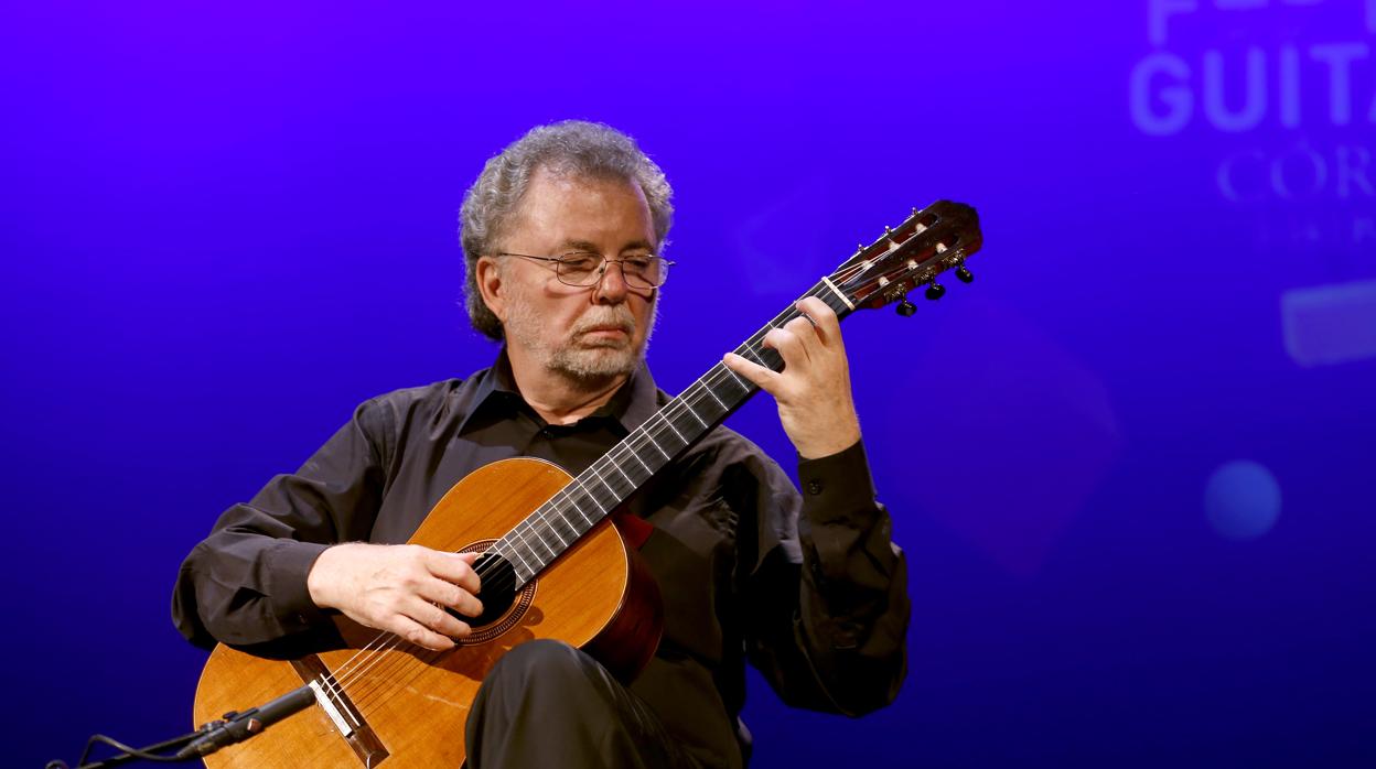 El clásico guitarrista Barrueco llega al Festival de la Guitarra de Córdoba