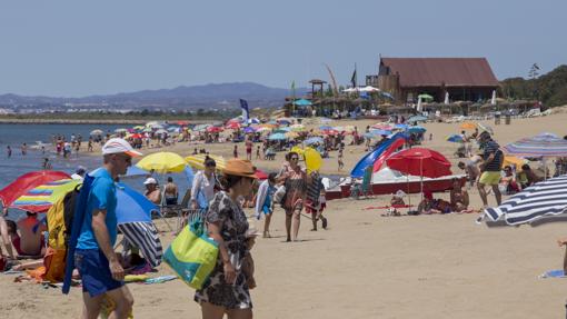 La playa de Isla Canela, repleta