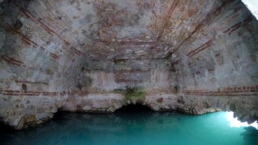 Vista interior de los baños