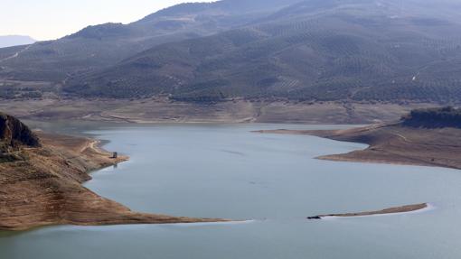 Vista general del embalse de Iznájar