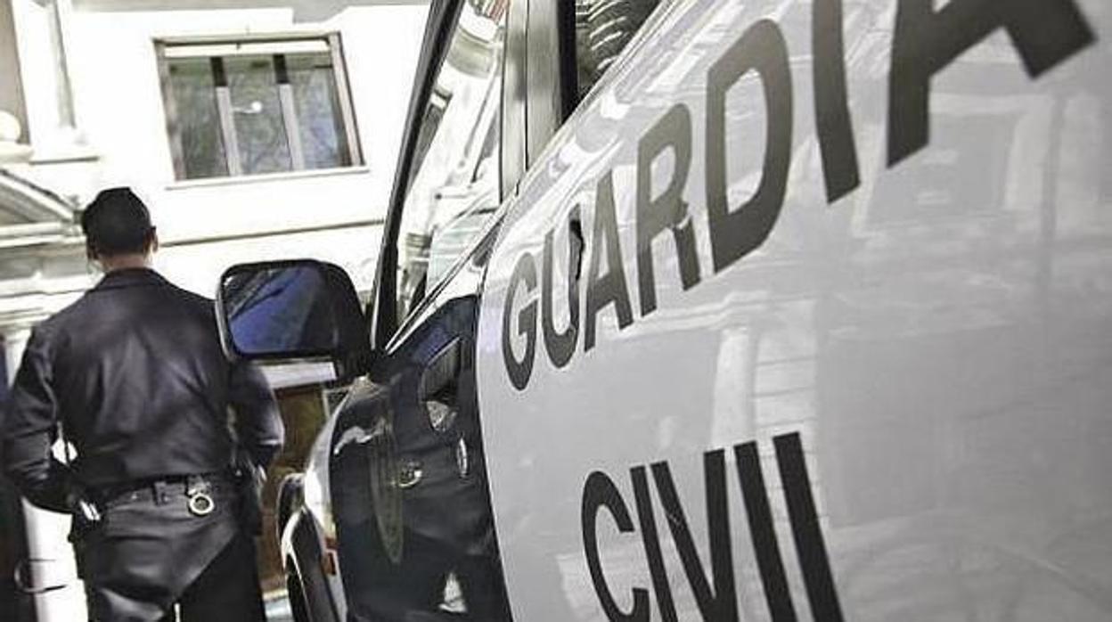 La Guardia Civil ha detenido al «violento maltratador»
