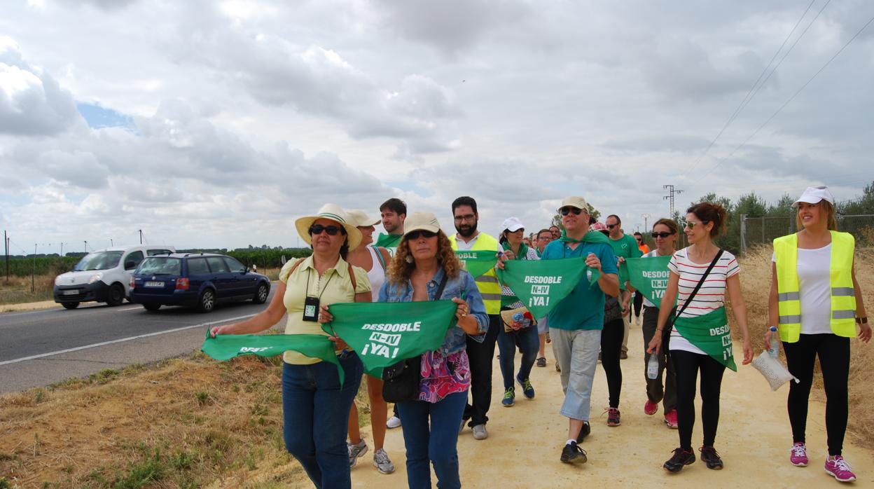 Manifestación por el desdoble de la carretera nacional IV en 2014