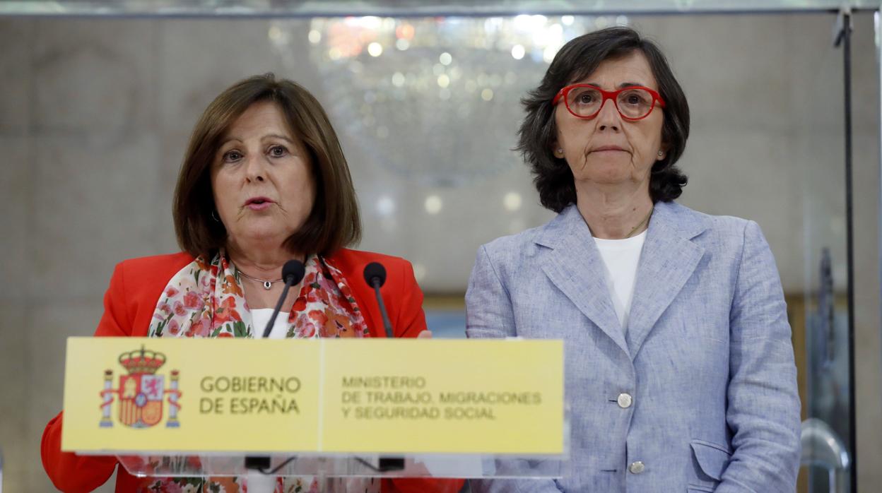 Las consejeras Sánchez Rubio y Rosa Aguilar al término de la Conferencia Sectorial de Inmigración