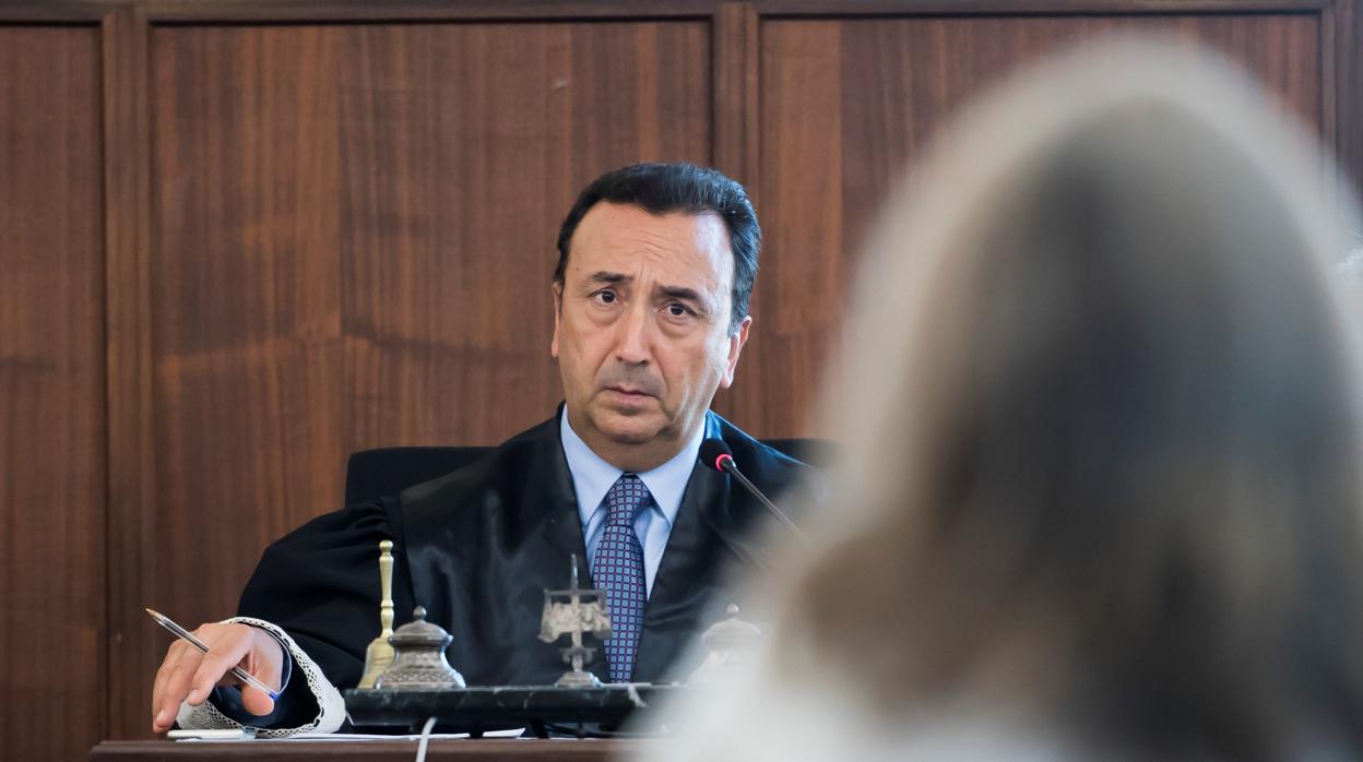 El juez Juan Antonio Calle Peña en el primer día tras el periodo vacacional del juicio de la pieza política del caso ERE