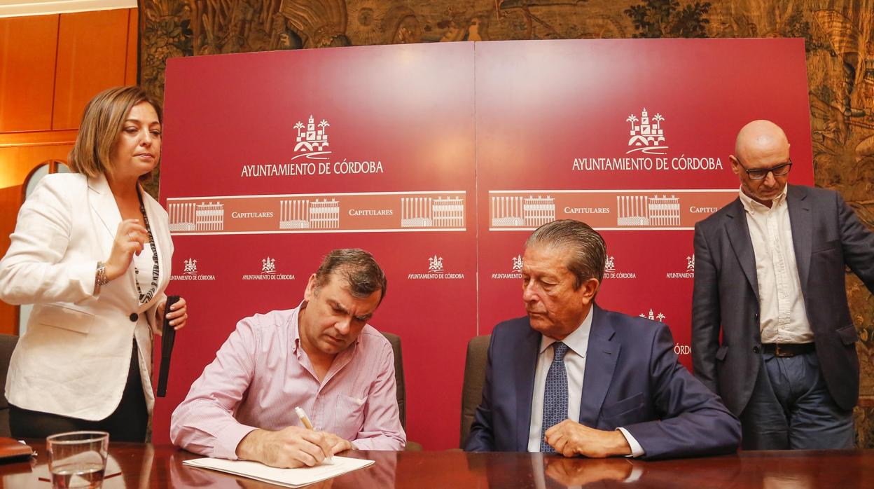 Presentación del informe sobre la titularidad de la Mezquita-Catedral, el pasado sábado