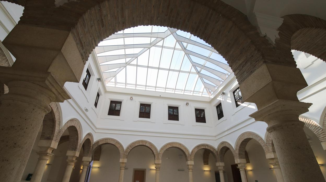 Patio del Palacio de Congresos