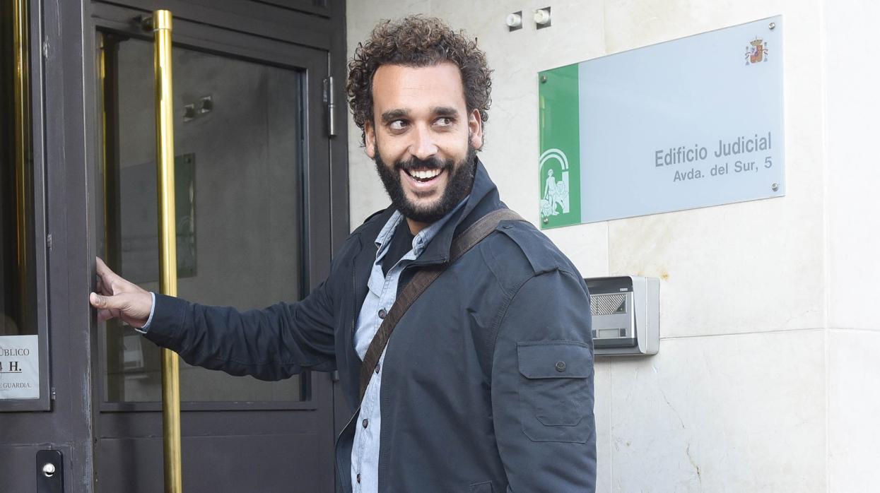 Jesús Candel, «Spiriman», a su llegada al juzgado de Granada para declarar