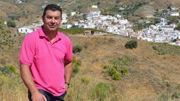 Hallan el cadáver del alcalde de El Borge (Málaga) en una finca familiar