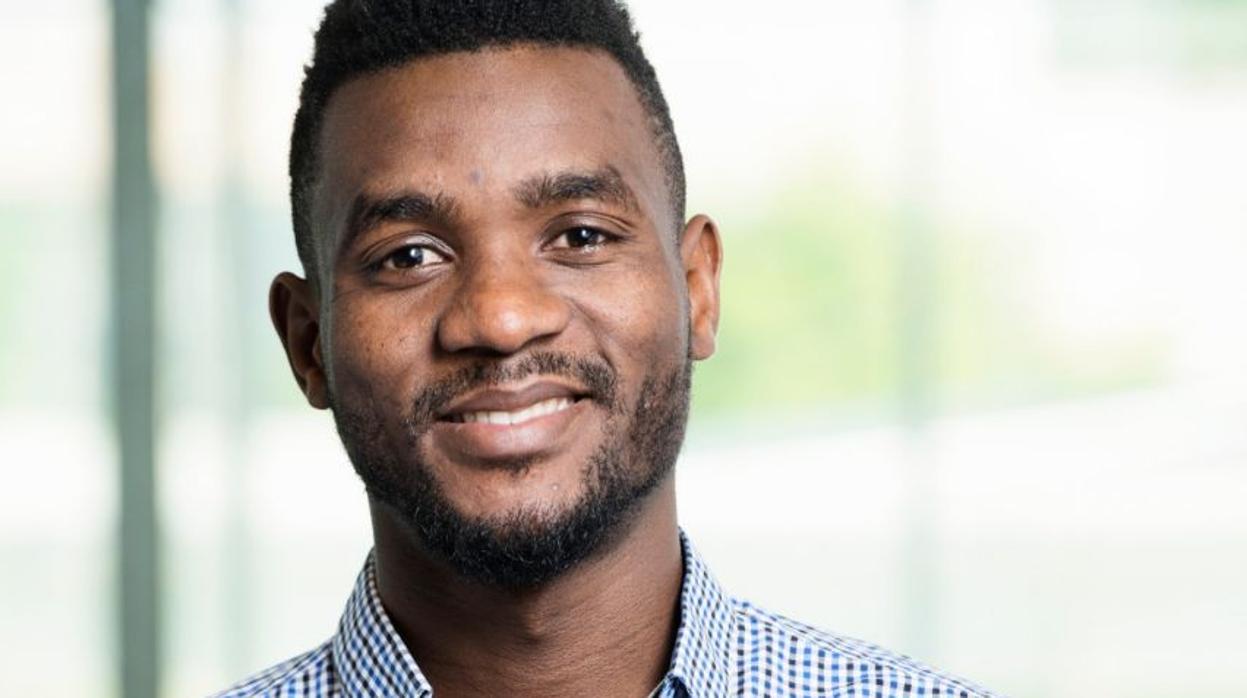 Sani Ladan en la fotografía que acompaña su perfil en la lista de Podemos