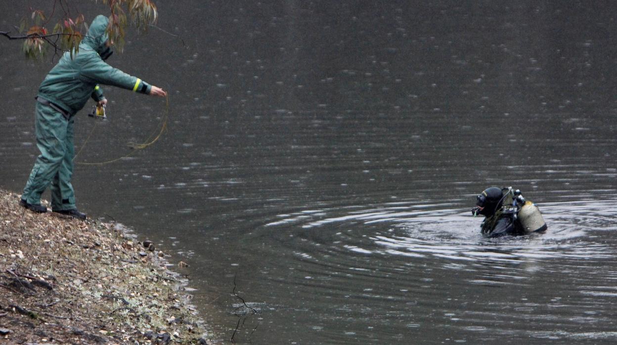 Motoristas voluntarios participan en la búsqueda de la joven zamorana Laura Luelmo, desaparecida desde el miércoles cuando salió de su casa en la localidad de El Campillo (Huelva) a practicar deporte