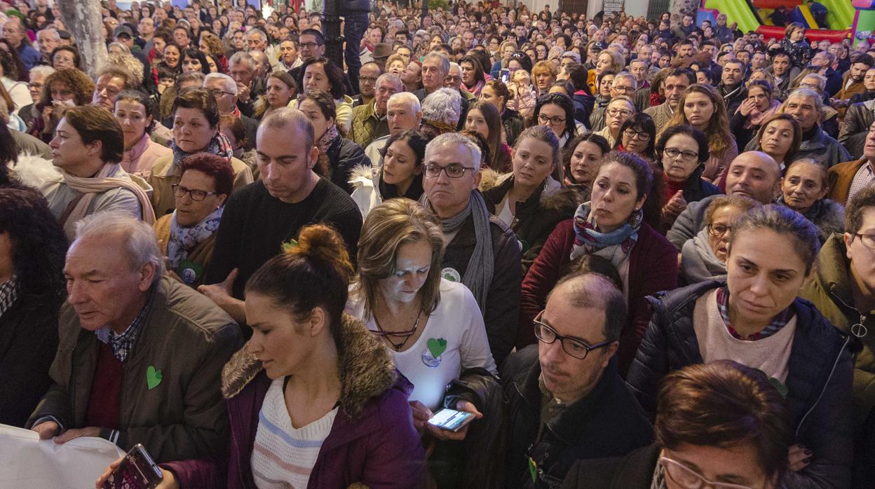 Cabecera de la concentración a las puertas del Ayuntamiento