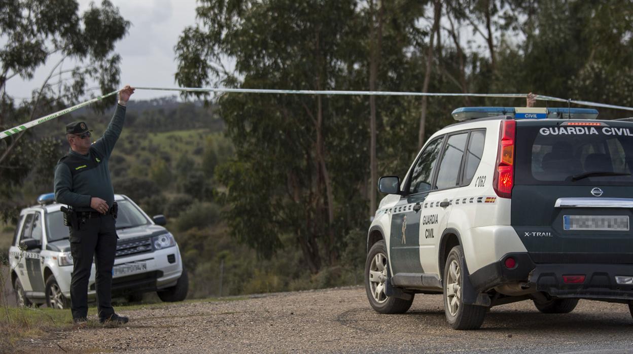 La Guardia Civil, cerca de donde se encontró el cuerpo sin vida de Laura Luelmo